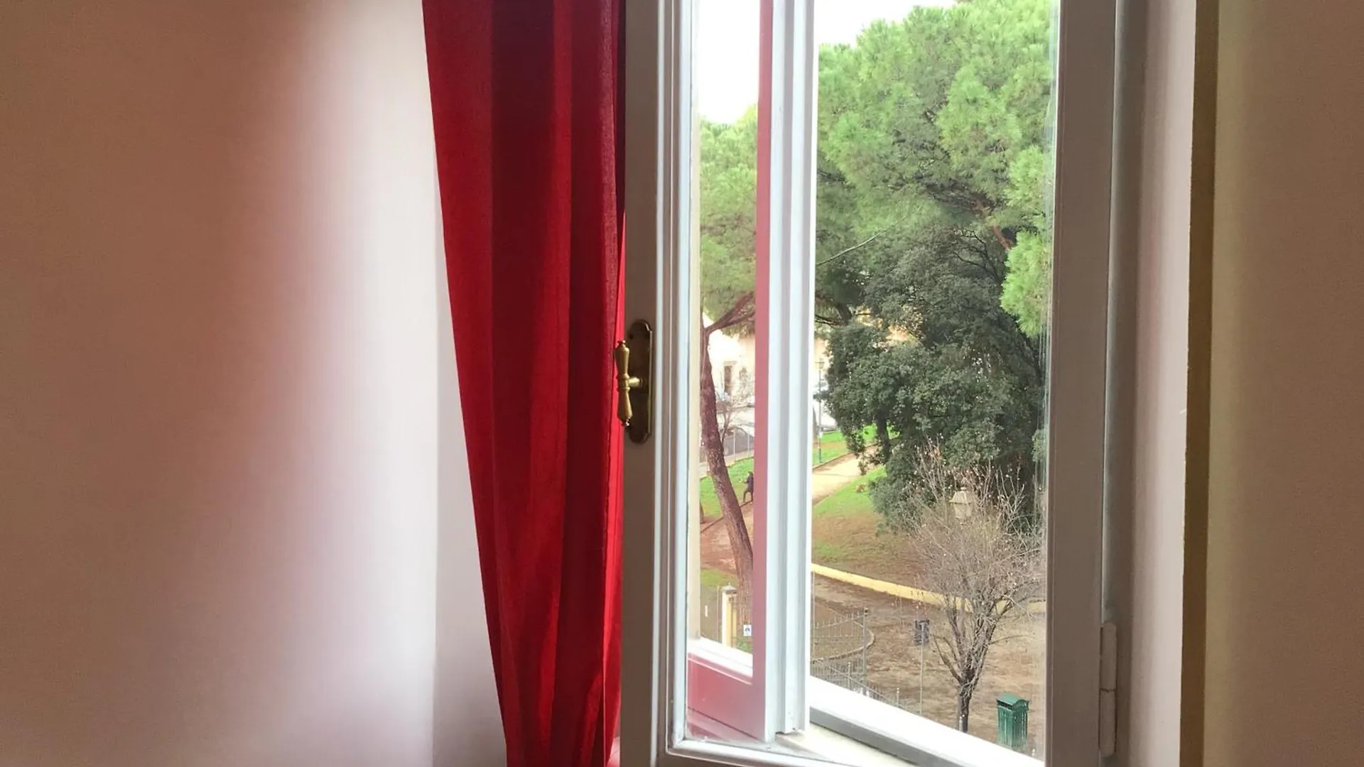 In The Garden Apartment Rome Italy